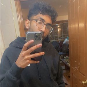 Meet your Posher, Bhavin